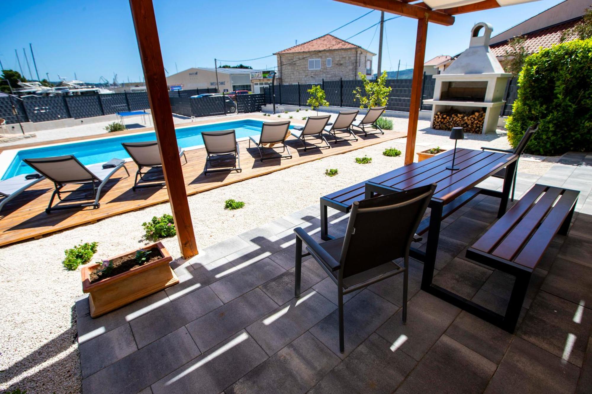 Apartment Laura Трогир Экстерьер фото