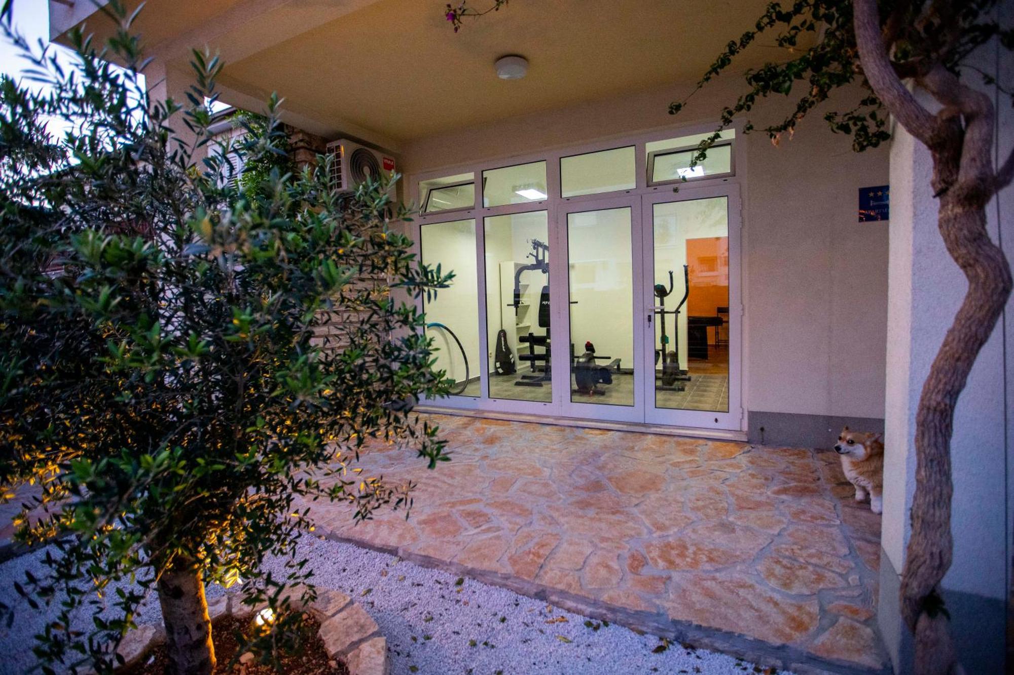 Apartment Laura Трогир Экстерьер фото